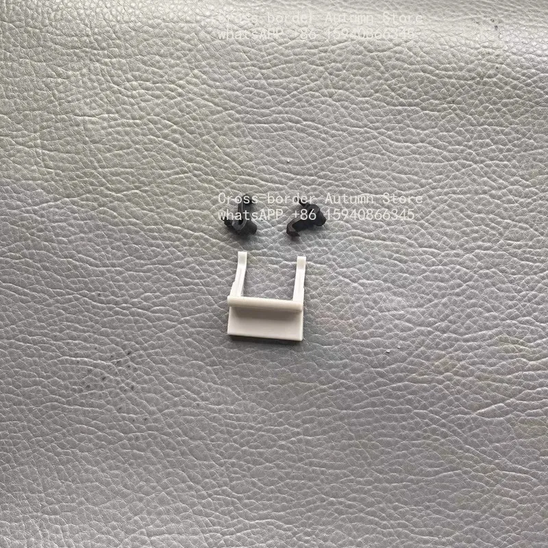 Suitable for sunroof buckle sunroof rear roller shutter buckle hand sunroof handle sunshade roller shutter handle switch