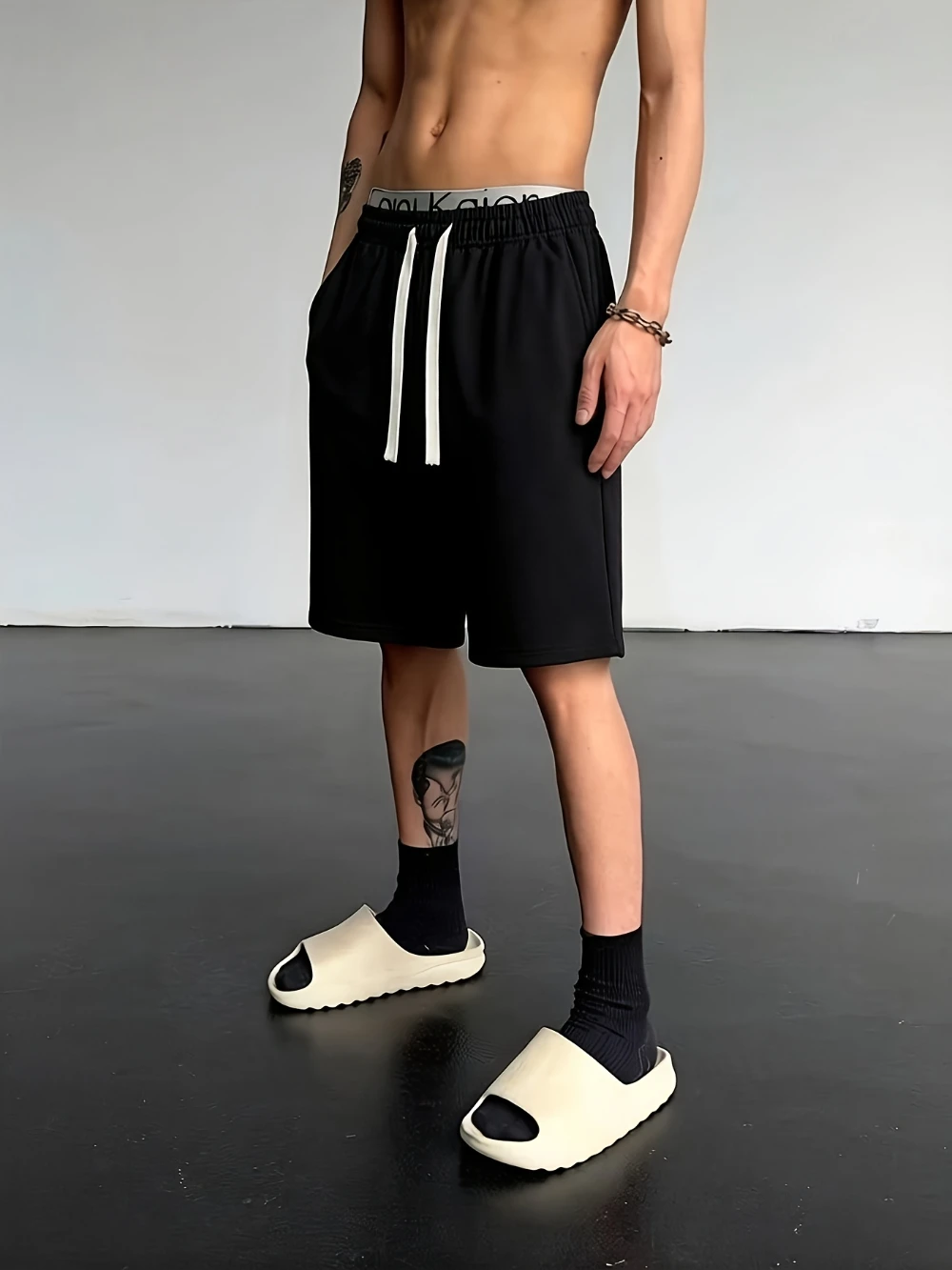 

Men's casual athletic shorts, loose fit, with large side pockets, summer fashion athletic pants sweatpants shorts for men