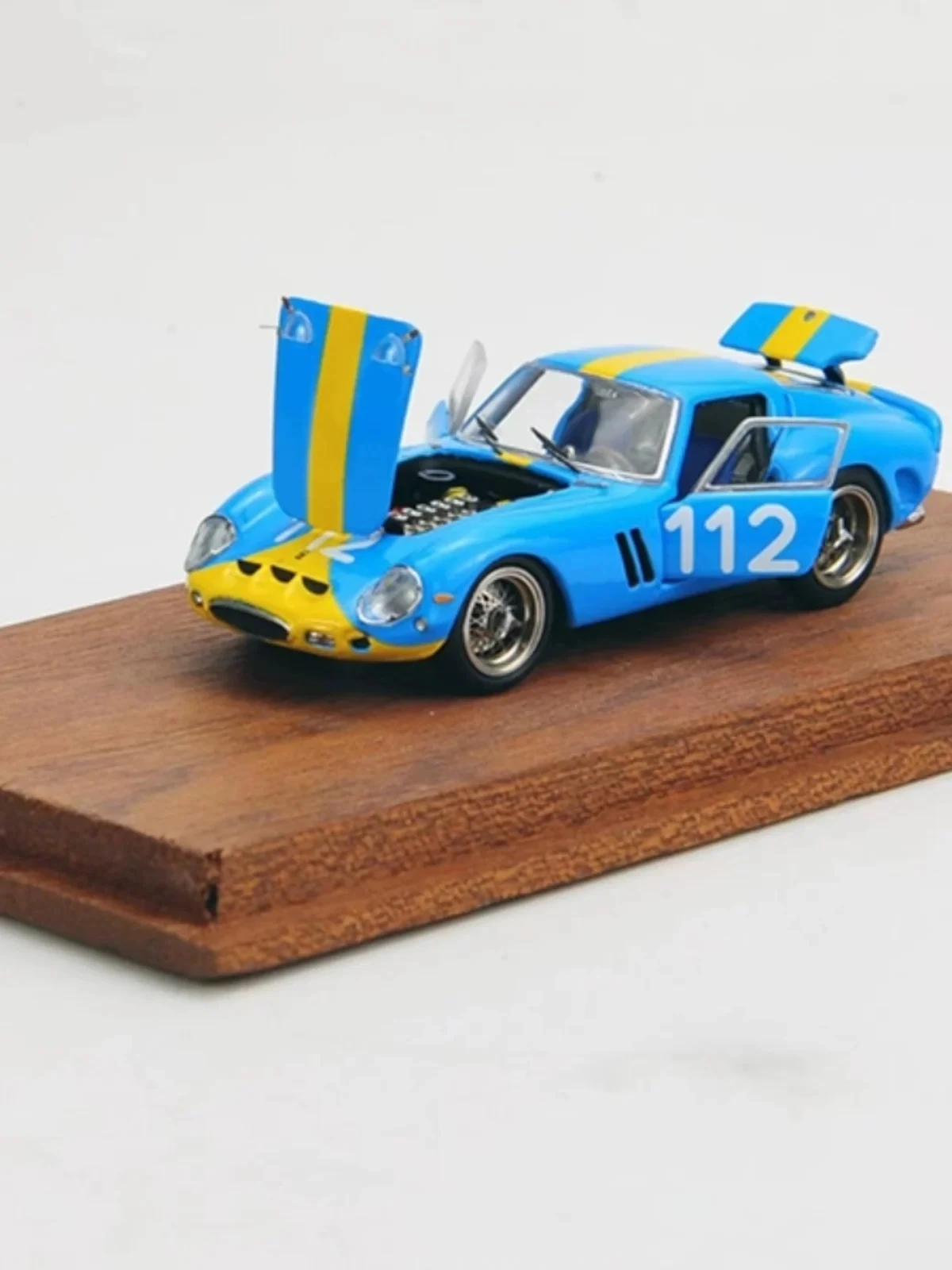 PGM 1/64 250GTO 112# Blue Collection Gift Scale Model Car