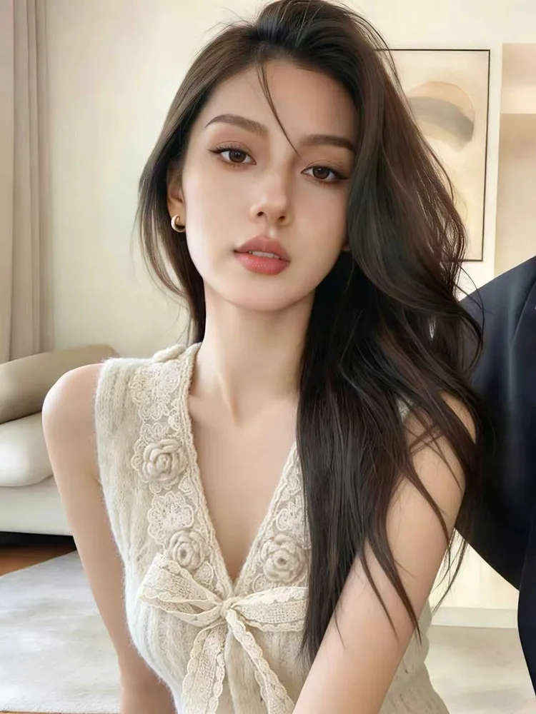 

Sweet Style Knitted Vest Women's Sleeveless Top Spring New Arrival Commute Korean Version Straight Cut Silk Fabric V-neck