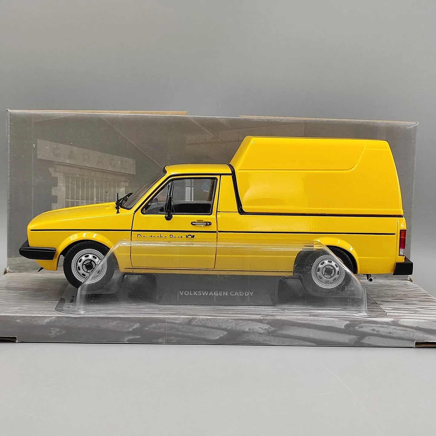 Diecast SOLIDO S 1:18 Scale VW Caddy MK1 German Post 1982 Alloy Car Model