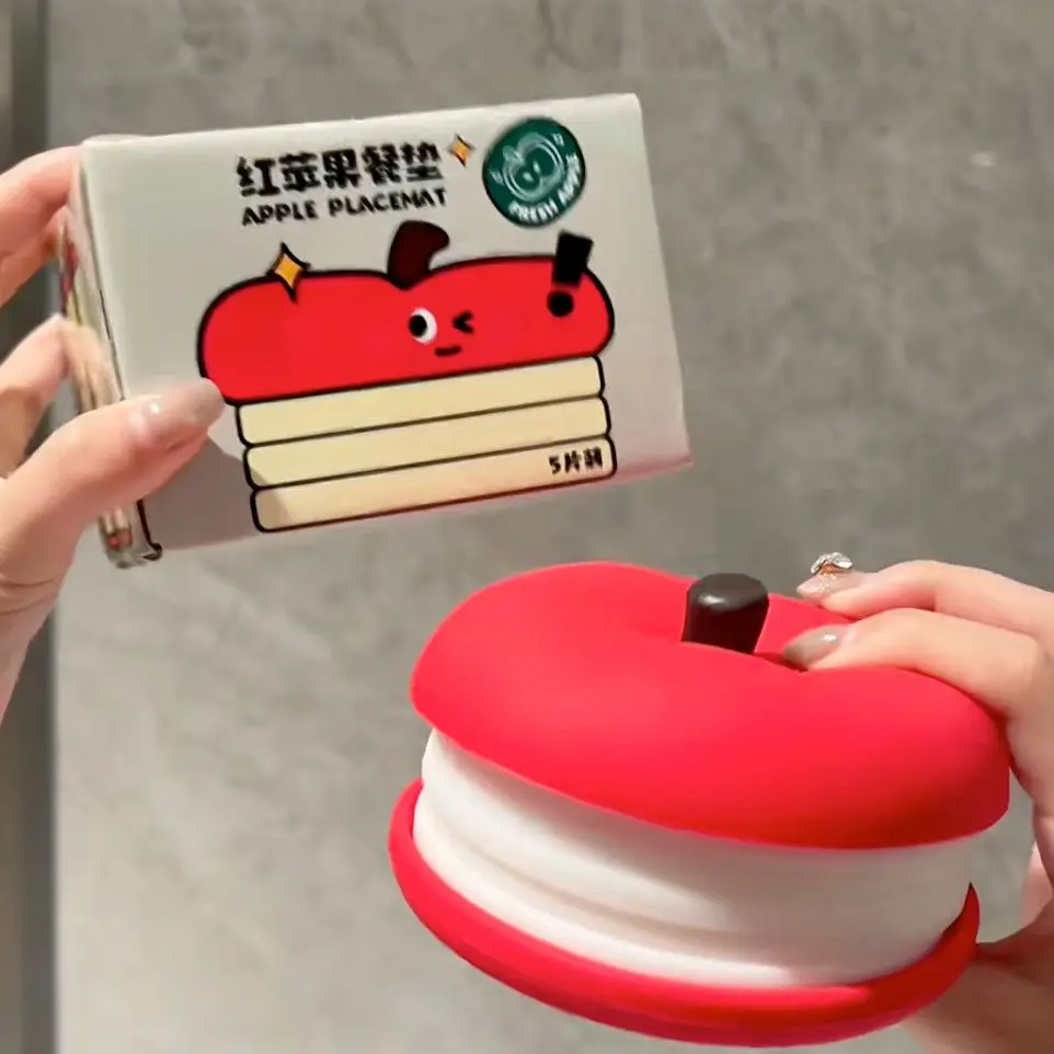 Apple circular insulation pad cartoon simulation anti scalding pad for coffee mugs tea cups kitchen casserole and tableware pad