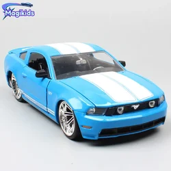 Jada 1:24 2010 Ford Mustang GT muscle sports car Simulation Diecast Car Metal Alloy Model Car Toy for Kids Gift Collection J277