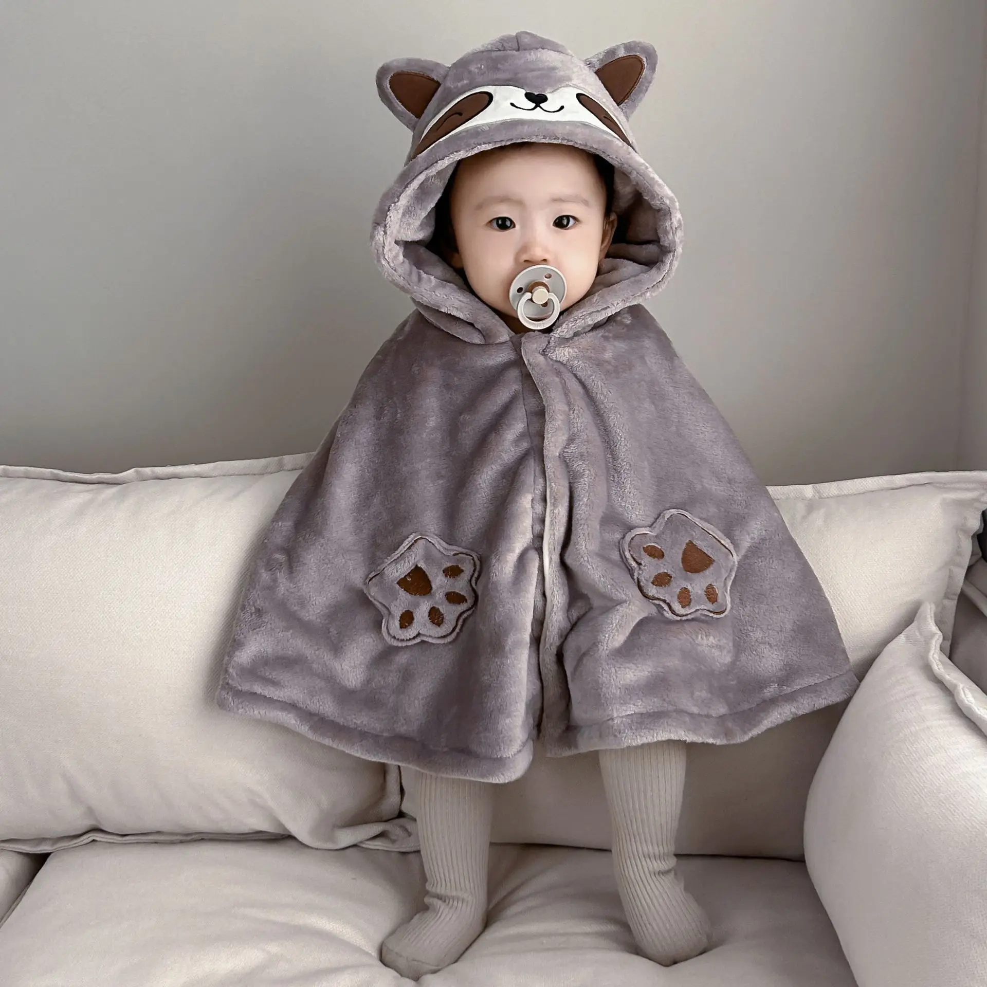 

2024 Ins Baby Boys Cloak Autumn Winter Cartoon Thickened Shawl Warm Hooded Infant Boys Coat Newborn Boys Windproof Cloaks