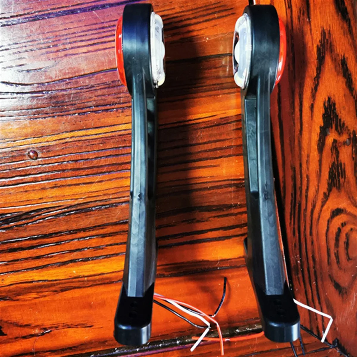 مصابيح جانبية لكوع السيارة ، مصباح إشارة تحذيري ، مصباح خلفي للمقطورة ، الشاحنة ، الشاحنة ، الحافلة ، 24 فولت ، 2