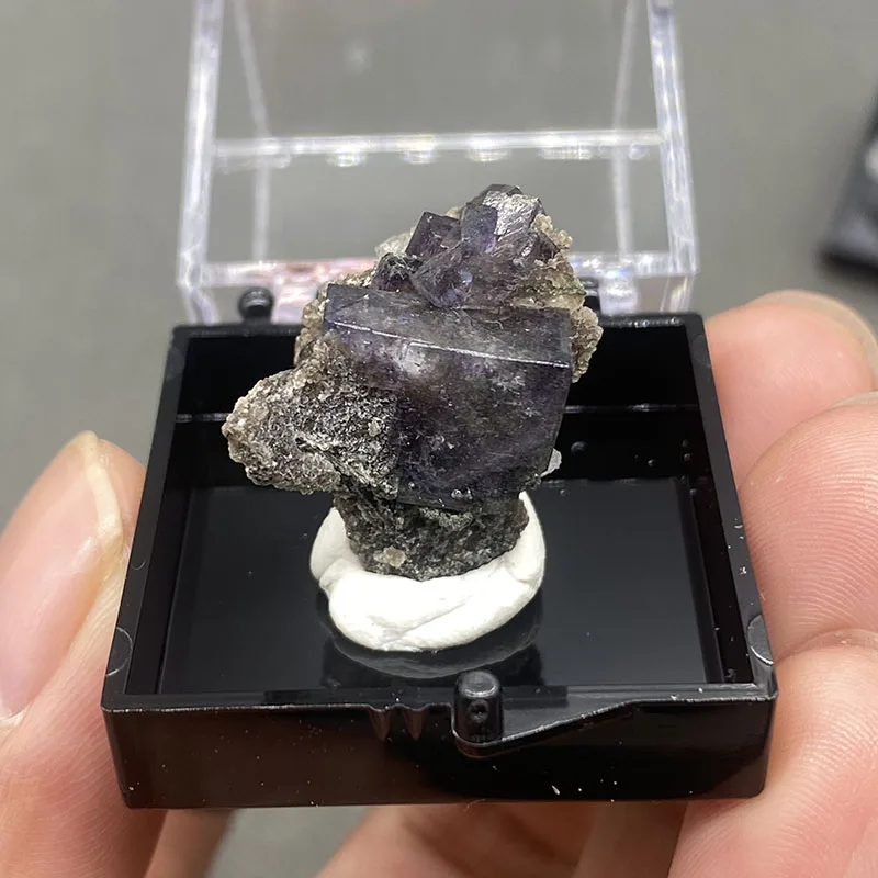 100% natural China Yao gang xian fluorite original stone mineral specimen cures crystal. + Box size:35*35*35cm