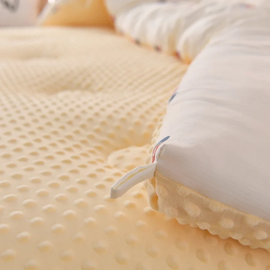 Picture 5: Microfiber is thickened by 3D beanie velvet to protect the warm winter blanket by single double fall and winter