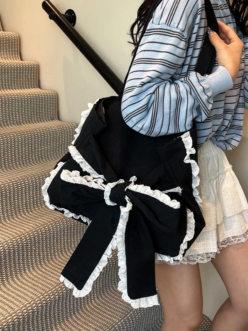 

Холщовая сумка большой емкости в стиле пэчворк с кружевными краями и бантом, модная универсальная сумка на плечо в корейском стиле, новинка лета 2025 года, сумка подмышки