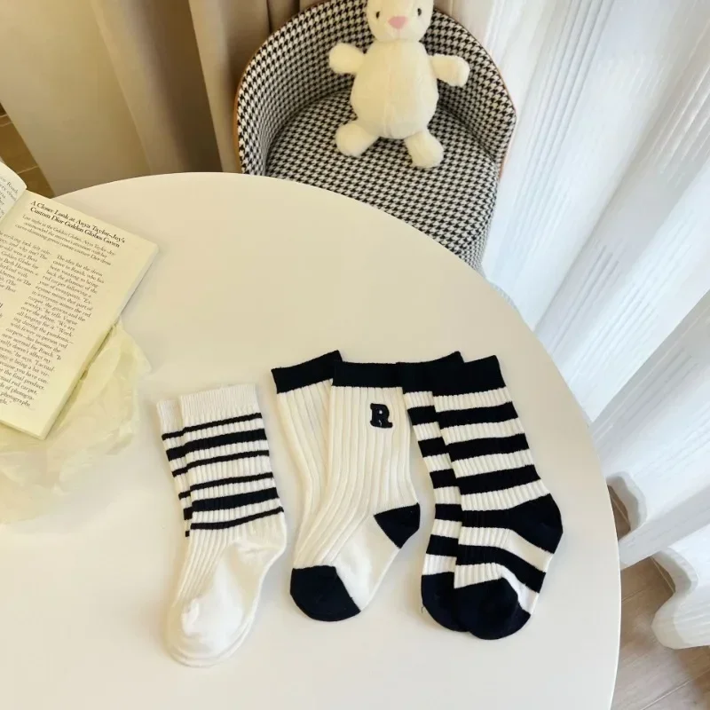 New Kids School Sock Simplicity Black White Solid Color Series Calf Sock for Toddler Boy Girl Spring Autumn Fashion Baby Sock