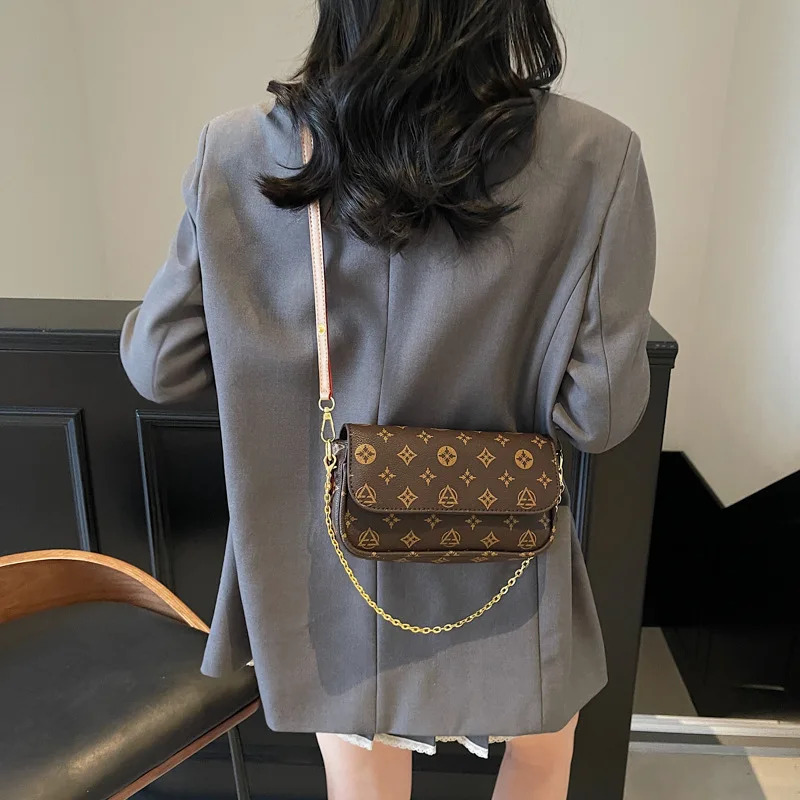 

2025 Korean-Inspired Drawstring Bag for Women Adjustable Chain Strap Crossbody Purse with Top Handle Day to Night Versatile Bag