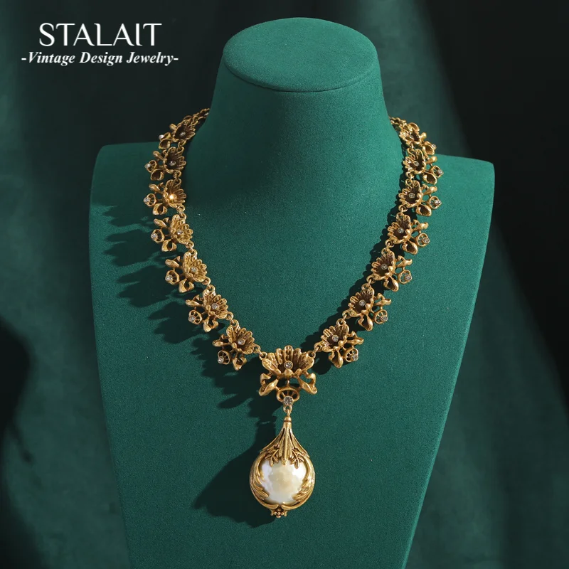 

Elegant Baroque Pearl Necklace for Women Vintage Aesthetic Brass Flower Rhinestone Choker Luxury Antique Jewelry Wedding