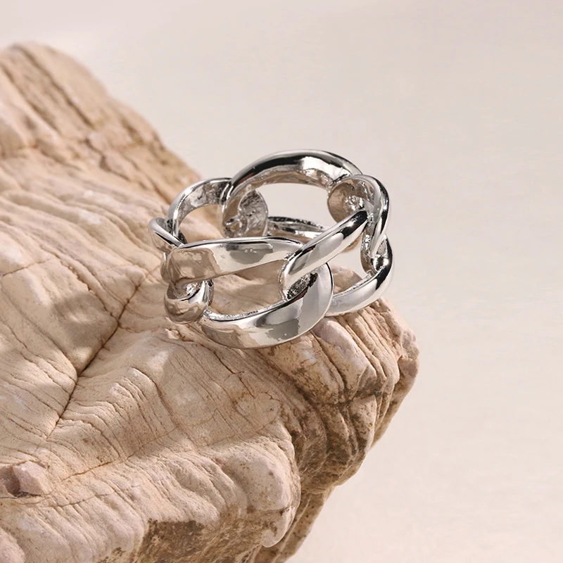 2025 Sciarpa liscia di alta qualità Fibbia Sciarpa di seta Accessori legati con nodi Moda Innovazione Scialli Accessori Sciarpa Anelli