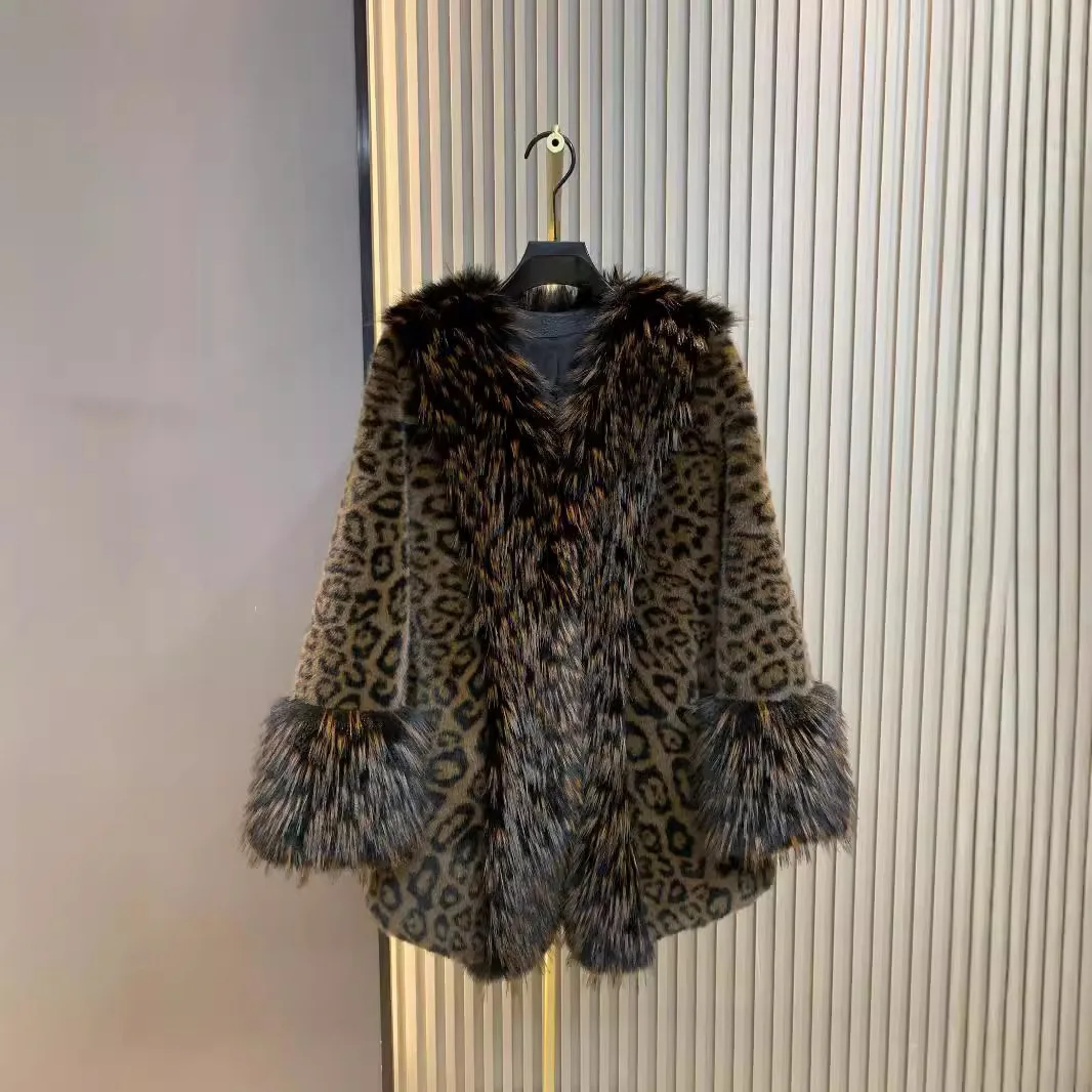 เสื้อคลุมขนเฟอร์เทียมพิมพ์ลายเสือดาวสุดหรูหรา แฟชั่นระดับไฮเอนด์ สไตล์เทพธิดา เสื้อแจ็คเก็ตขนปุยสำหรับฤดูหนาวสำหรับผู้หญิง