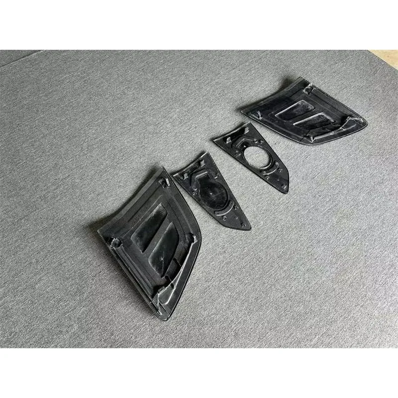 

Replacement Parts OEM Style Carbon Fiber Side Door Fenders Blade Panels Air Vent for Audi R8 2016-2024