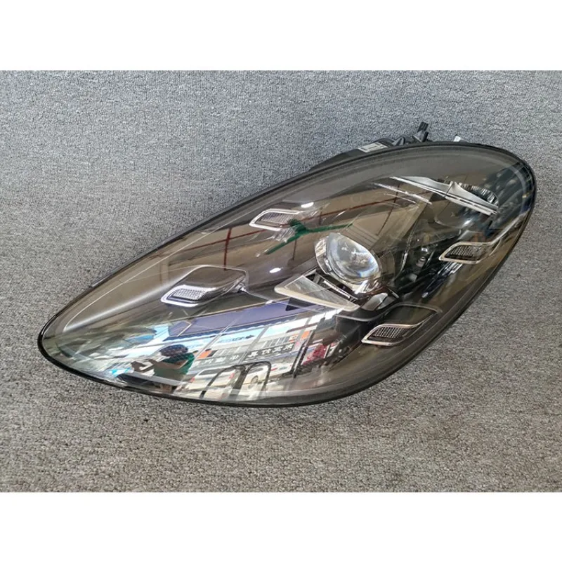 Original 2017-2019 982 LED Headlight Assemblies Upgrade For Porsche 718 High Quality With 6000k Color Temperature