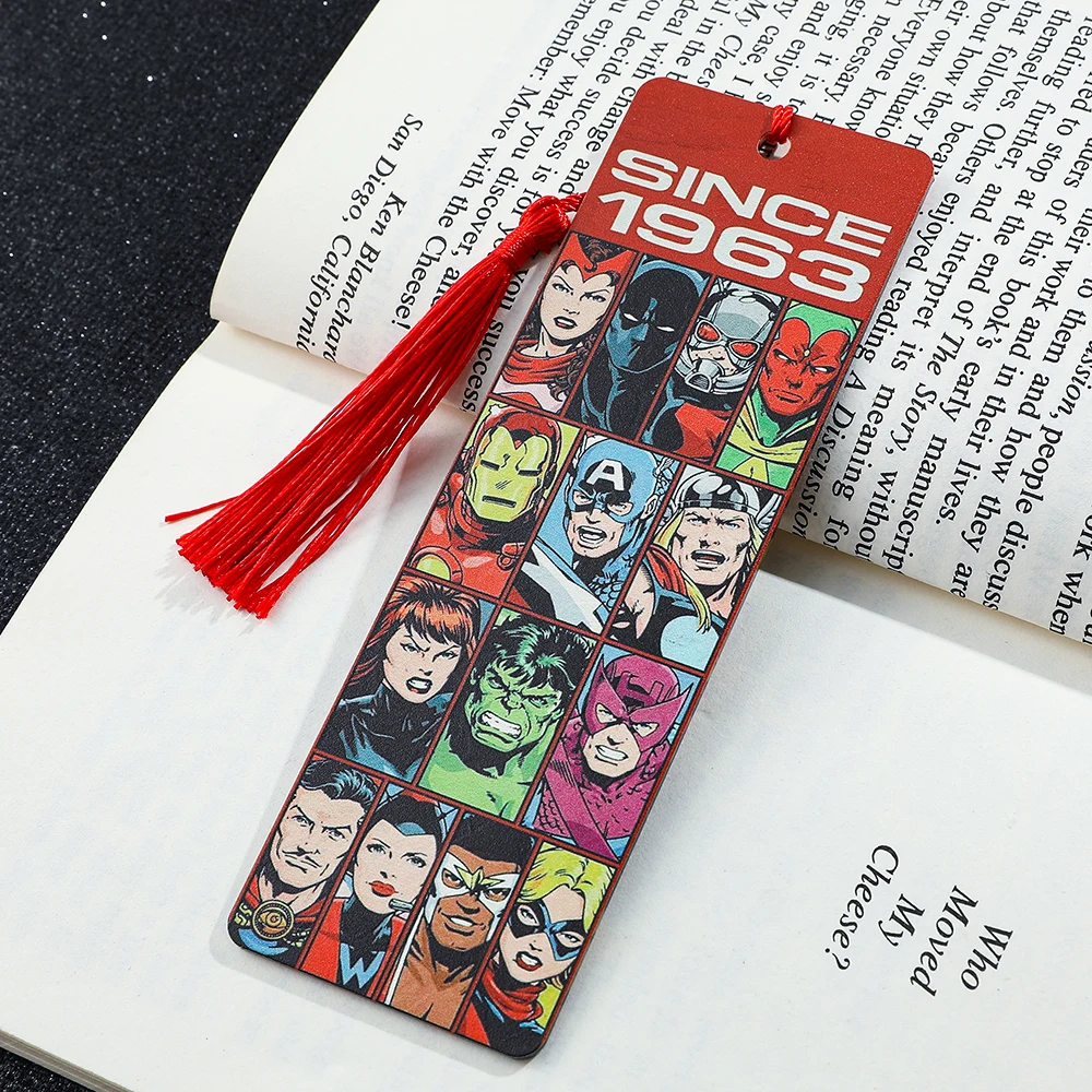 Marcador acrílico dos vingadores da marvel com borla para homens, mulheres, fãs de adolescentes, coleção de fãs criativos, materiais de leitura, presentes