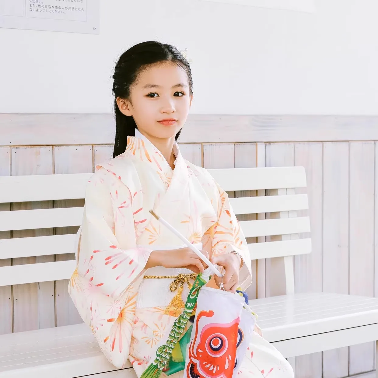 

Современное японское кимоно для девочек светло-желтого цвета с принтами фейерверков юката для детей, карнавальный костюм на Хэллоуин, платье для выступлений