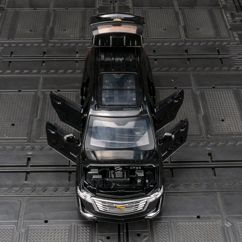 1:32 Cadillac Escalade SUV vehículo todoterreno modelo de coche de aleación, puertas y capó de motor, maletero se puede abrir mano de obra fina