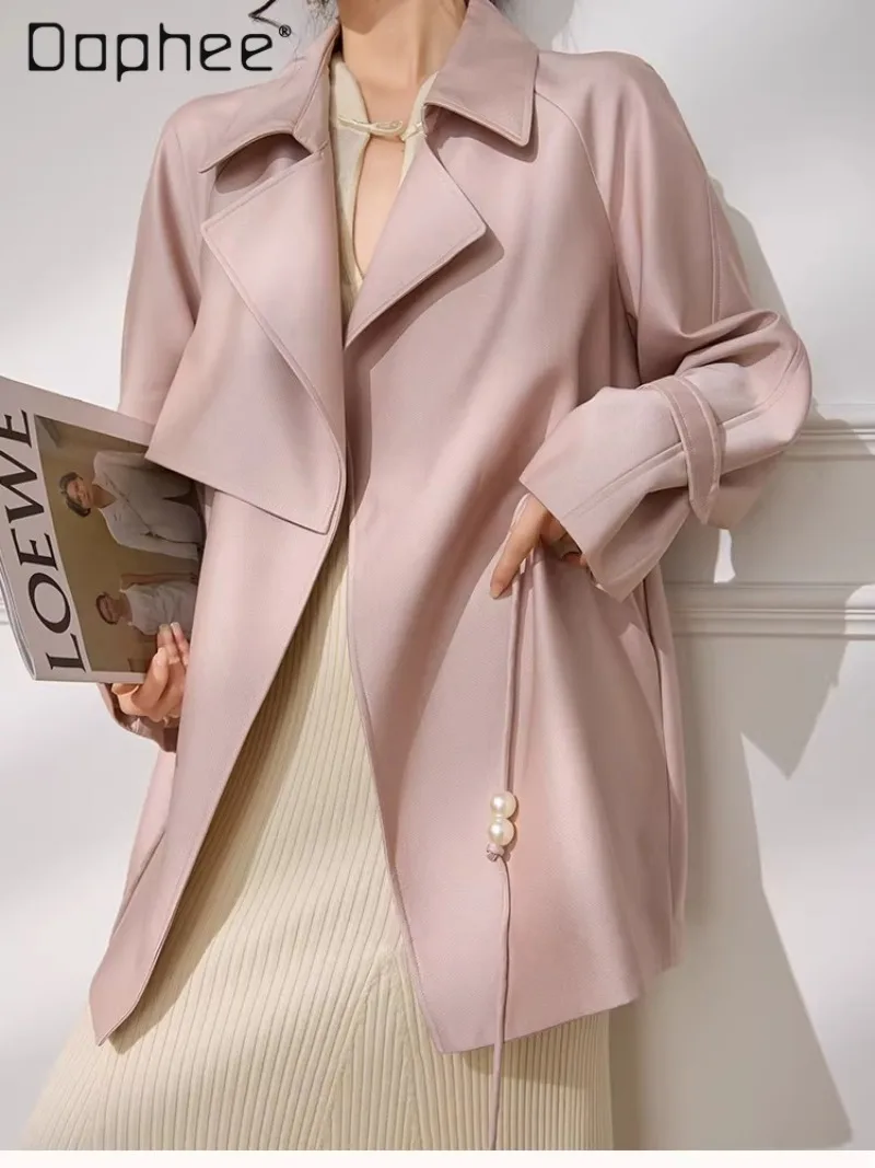 

High-end Temperament Suit Collar Pink Long Coat Women French Temperament Light Luxury Heavy Industry Pearl Belt Slim Trench Coat