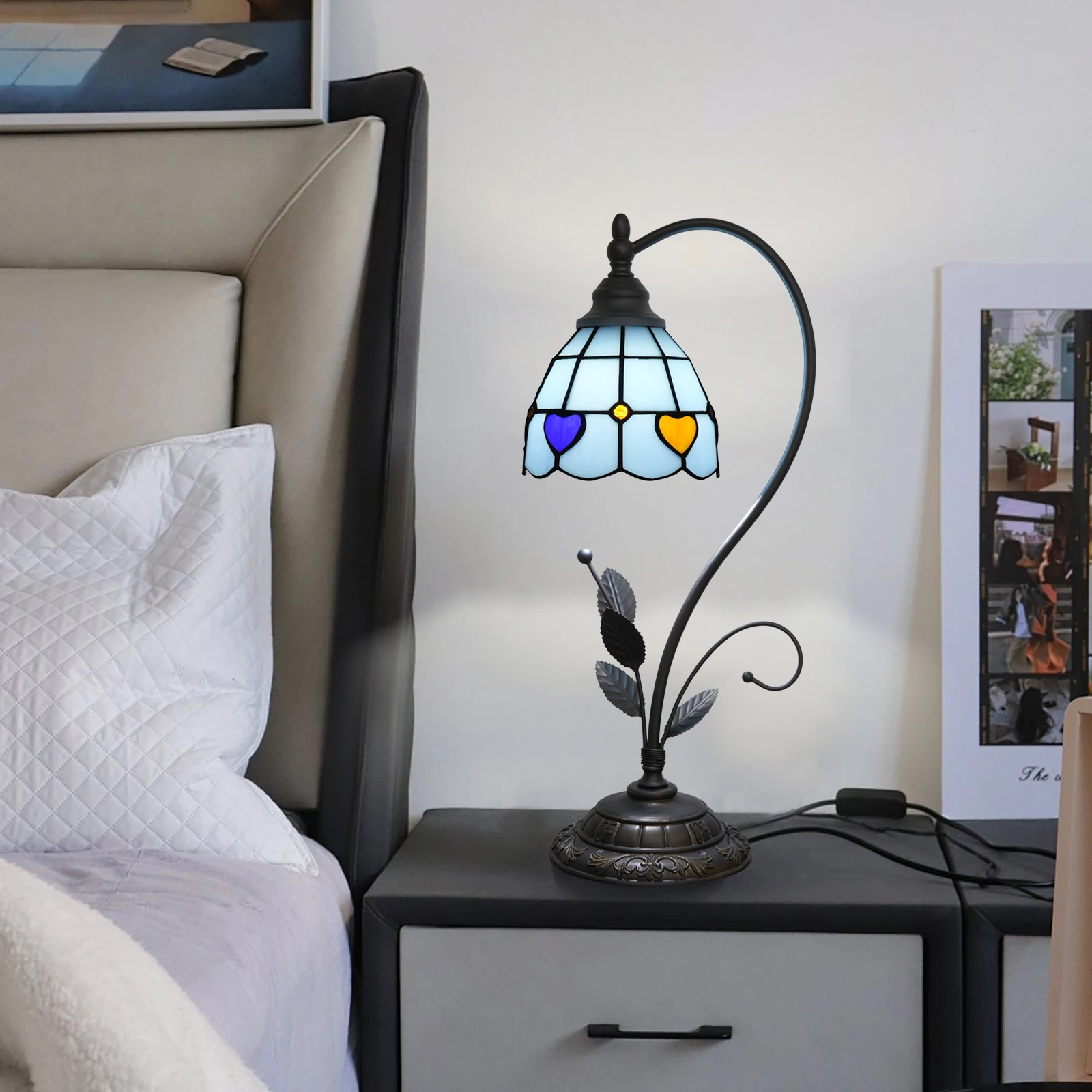 Tiffany Stained Glass Table Lamp Blue Heart-shaped  Desk Light Metal Leaf Base for Small Space Bedroom Home Office Decor