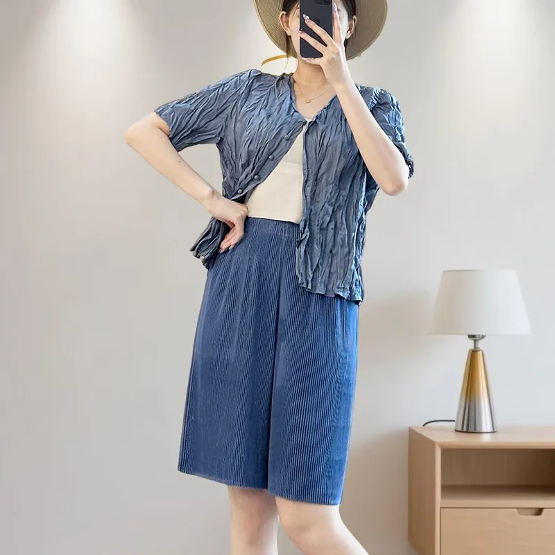 

Miyake Pleated Women's Shorts Summer Five Points Straight Casual Loose Stretch Sports Pants Polyester Crepe Wrinkle-Free 2025