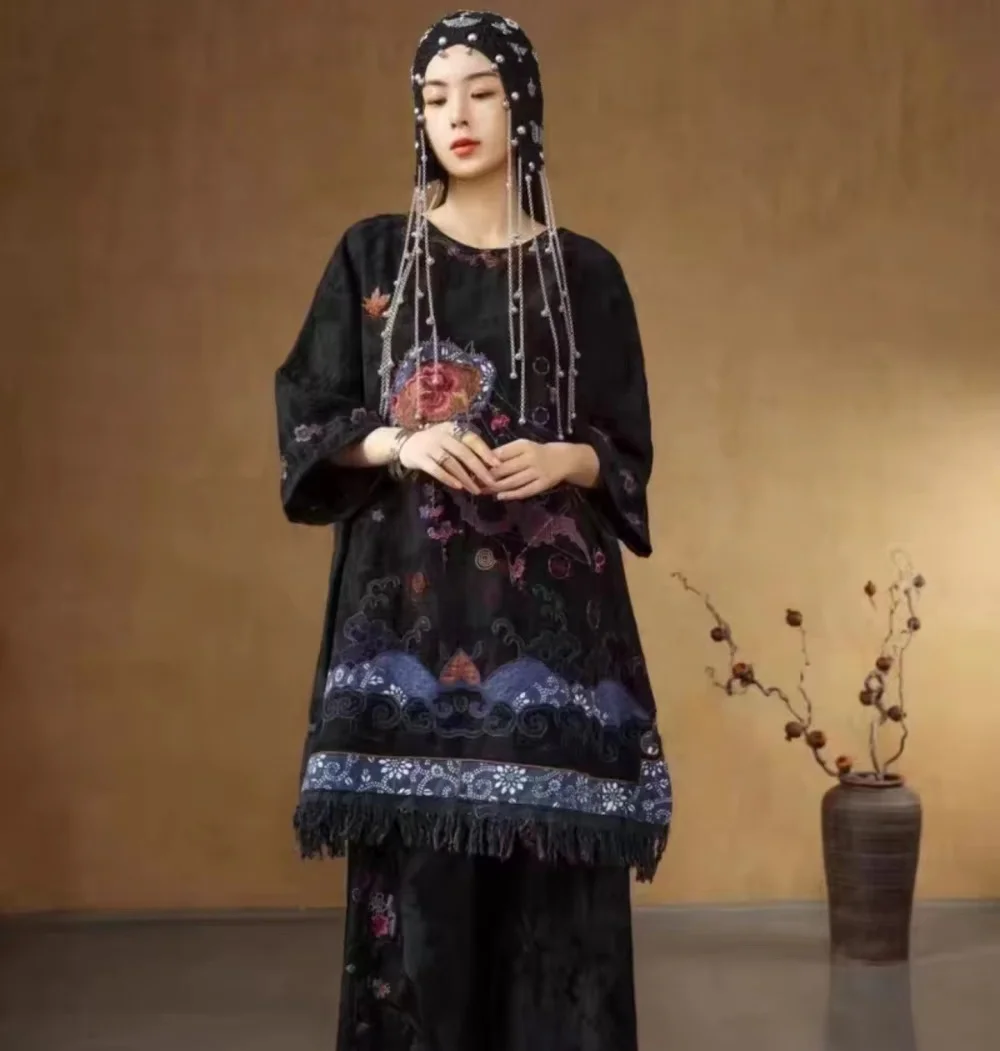 Women's Luxury Spring Top Black Cotton Linen Loose Casual Tassel Blouse Vintage Embroidery O-Neck Ethnic Style Clothing