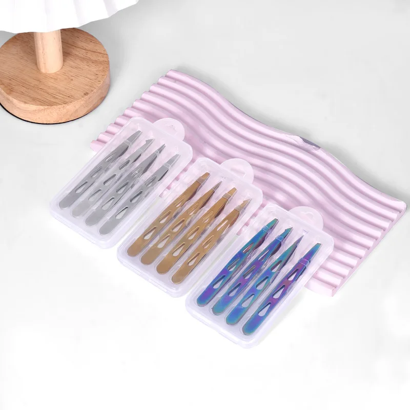 

Golden Tweezers for Eyebrow Grooming Eyelid Hair Removal & Facial Hair Precision Slanted Tips Compact Travel-Friendly Design
