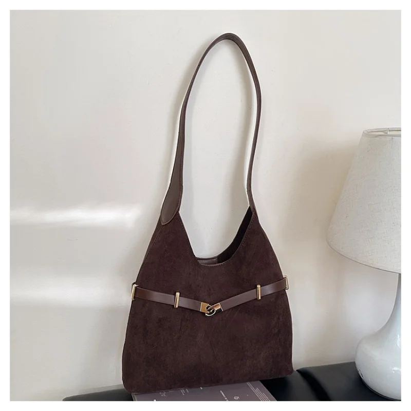 حقيبة حمل للسيدات من الطبقة العلوية مصنوعة من جلد الماعز تتميز بمظهر ناعم وخفيف الوزن للركاب في بلجيكا الراقية