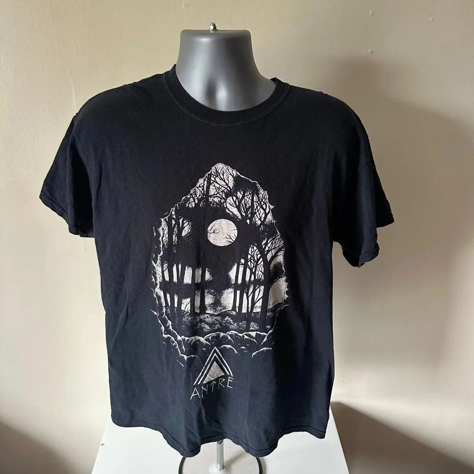 Antre Atmospheric Black Metal Forest Moon Band T-Shirt L Vintage Gewaschen Dehnbar Lässig Weich Stilvoll Unisex Designerkleidung