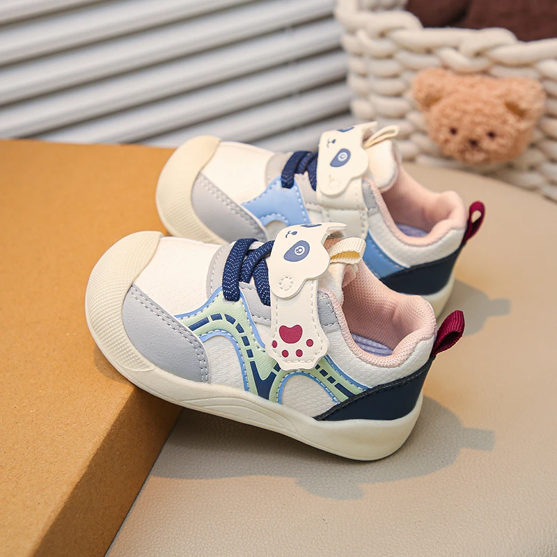 

Детские прогулочные туфли осенней коллекции: новые модели для девочек в ретро-стиле, с мягкой нескользящей подошвой; дышащие универсальные повседневные туфли для мальчиков в стиле Форест, милые туфли.