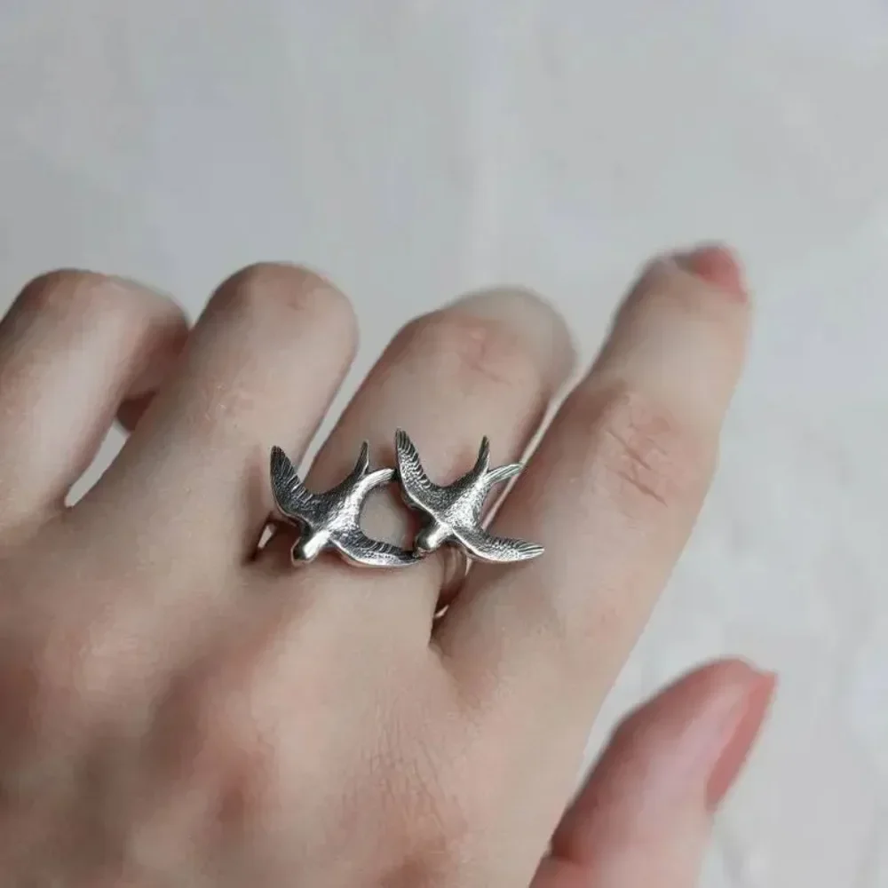 INS Flying Swallow Bird Rings in Antique Silver Color Women Rings Creative Animals Design Wrap Statement Cuff Rings Accessories