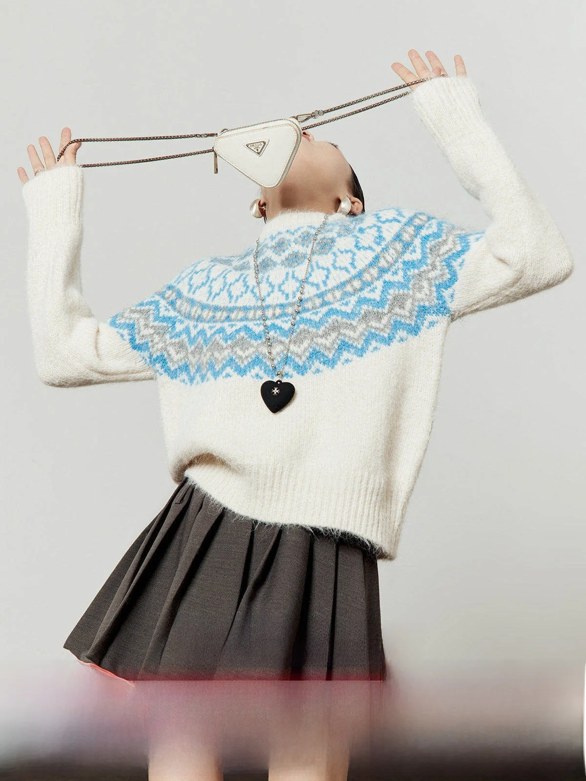 

Женский вязаный свитер Cry Beige свободного кроя в винтажном стиле для повседневной носки, осенняя новинка, синяя вышивка, топ с длинными рукавами