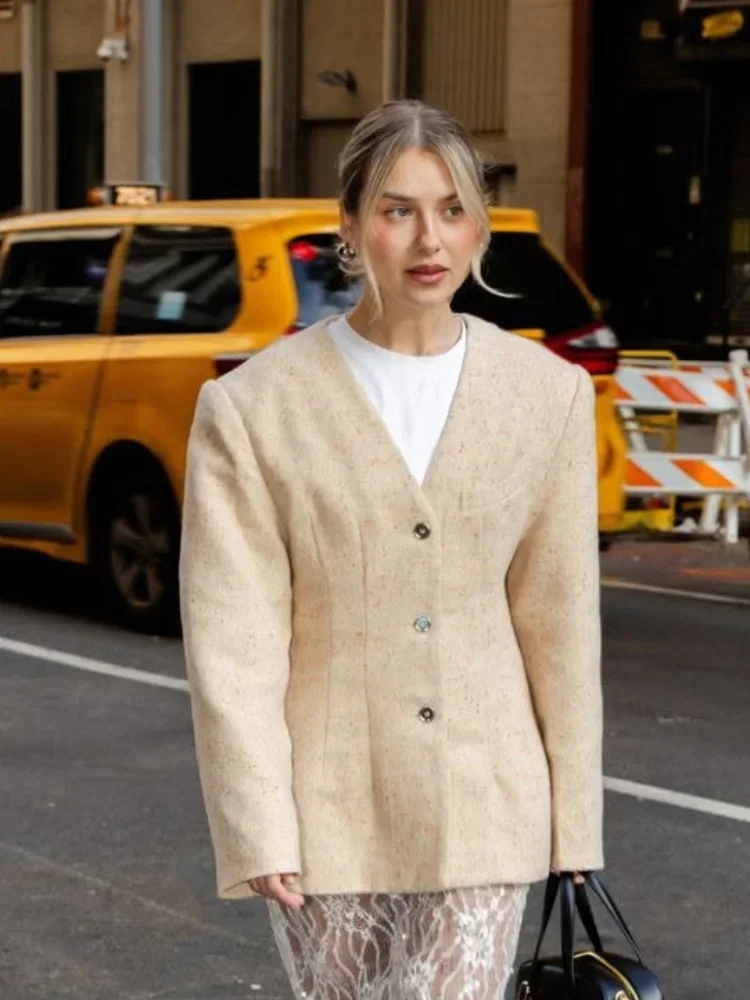 เสื้อเบลเซอร์ผ้าขนสัตว์สำหรับผู้หญิง แฟชั่นแขนยาว คอวี กระดุมแถวเดียว ทรงเข้ารูป เสื้อโค้ทบางเบา ฤดูใบไม้ร่วง 2025 แฟชั่นสตรี เสื้อคลุมสำหรับใส่ทำงาน