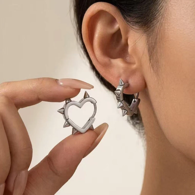 Creative Hip-Hop Rivet Heart Hoop Earrings For Women Stainless Steel Geometric Ear Buckle Piercing Cool Rock Punk Stud Jewelry