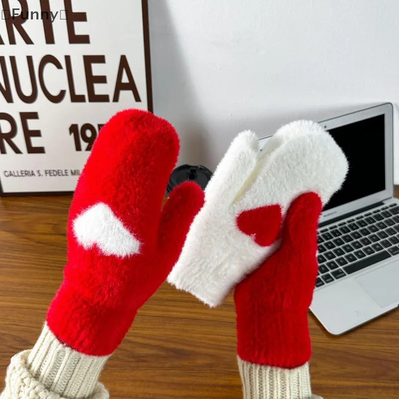 

Зимние перчатки на толстой флисовой подкладке, женские модные корейские красные сердечки, дизайн из искусственного меха норки, велосипедные морозостойкие варежки, студенческий подарок