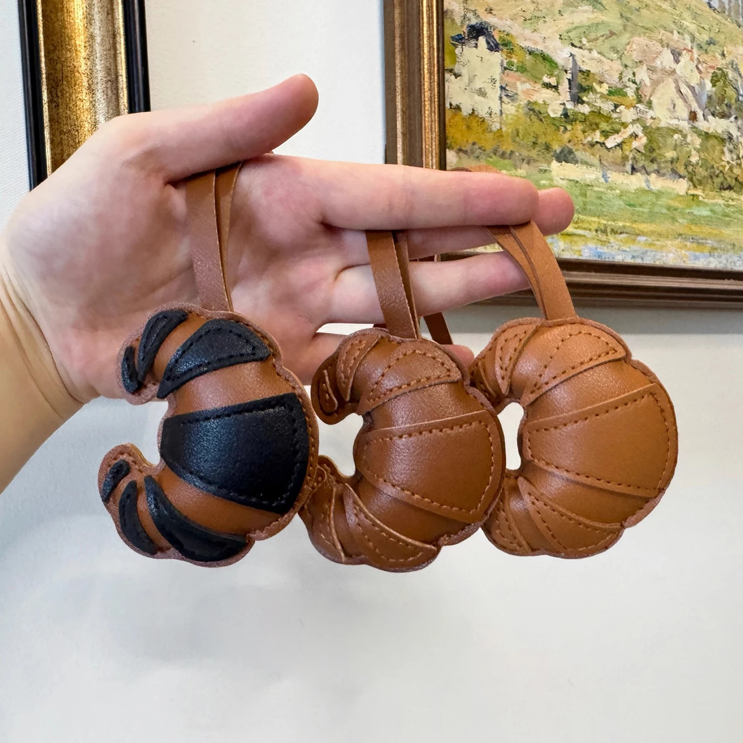 

PU Leather Croissant Bag Charm Kawaii Backpack Keychain Soft Fashion Handmade Accessory Cute Couple Friend Jewelry Gift