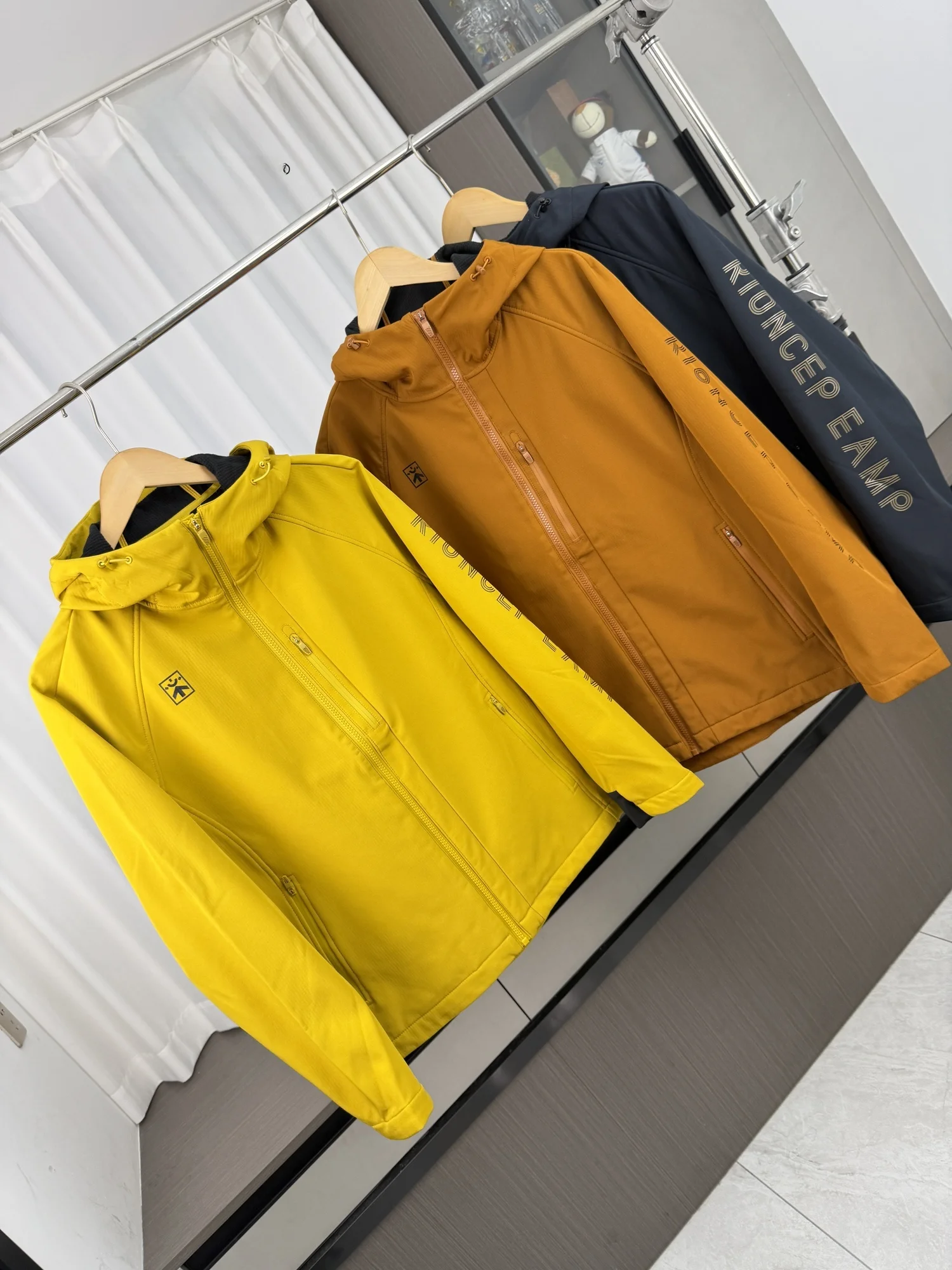 Thickened Fleece Hooded Soft  Jacket Outdoor Men Women Autumn Clothes Three-Proof down Jacket Warm Windproof Breathable