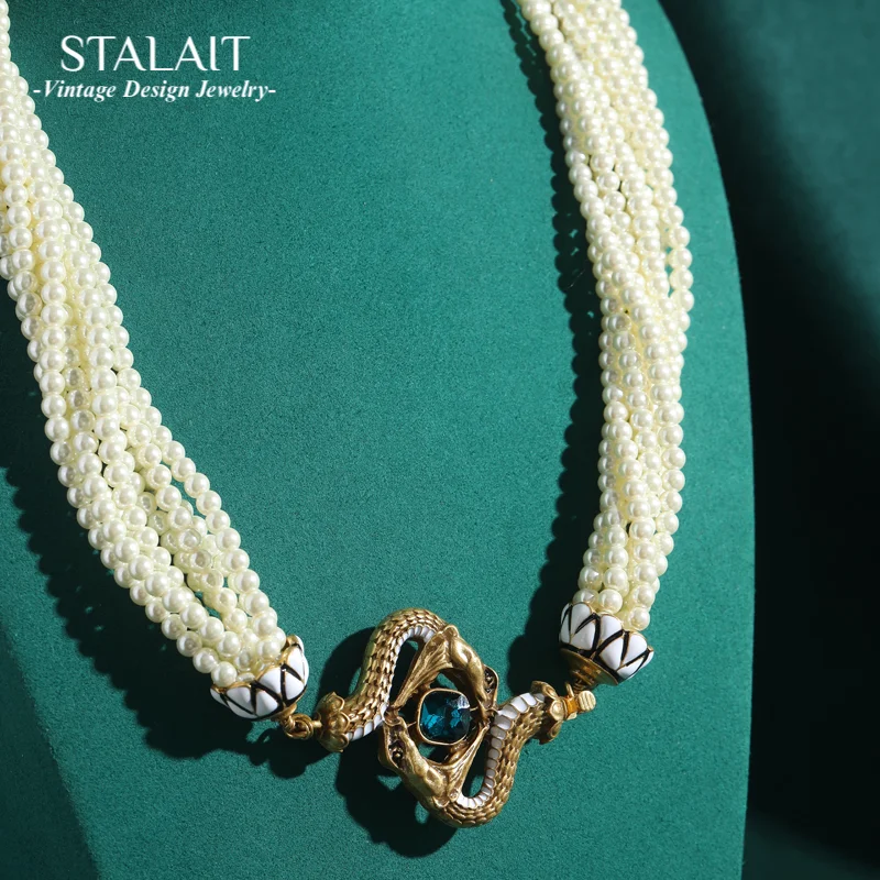 

Snake Pendant Layered Pearl Necklace Luxury Designer Choker Antique Gold Color Blue Crystal Woman Vintage High Quality Jewelry