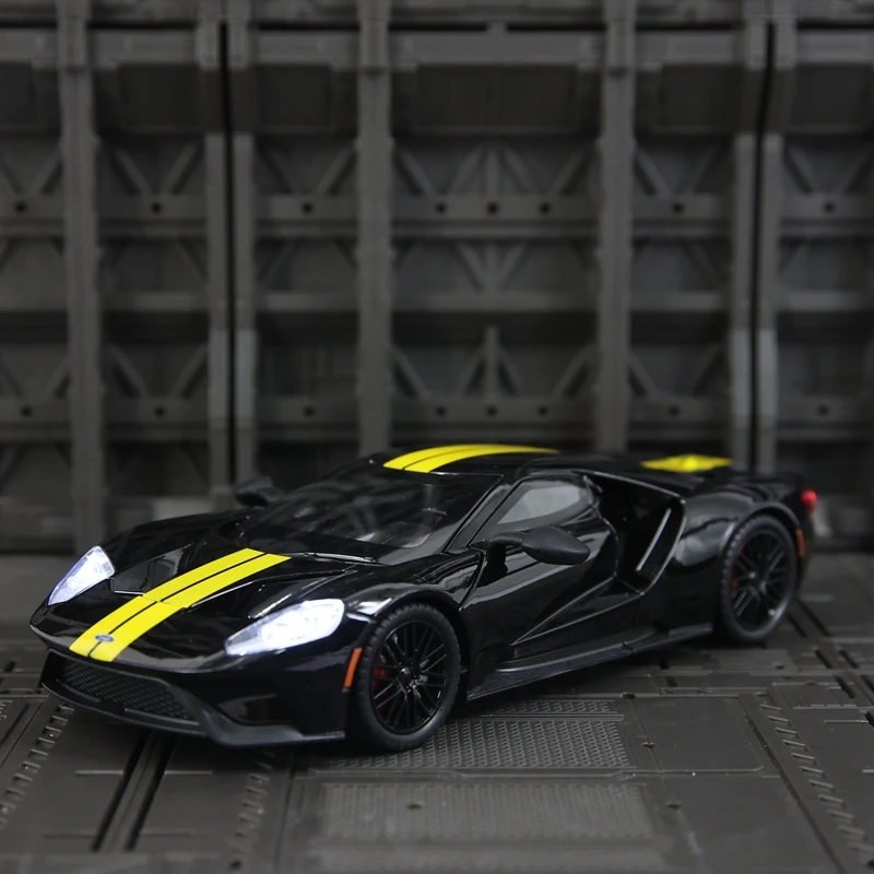 Simulación 1:24, modelo de coche de aleación Ford GT, puertas y capó de motor, el maletero se puede abrir con sonido y luz, regalo de coche deportivo