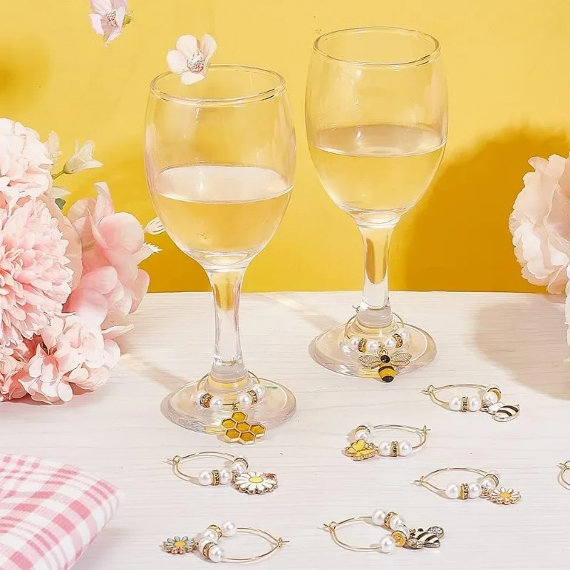 16 Style Flower Wine Glass Charms Butterfly Bee Honeycomb Goblet Drink Markers Tags Glass Wine Identifiers for Cocktail Champag