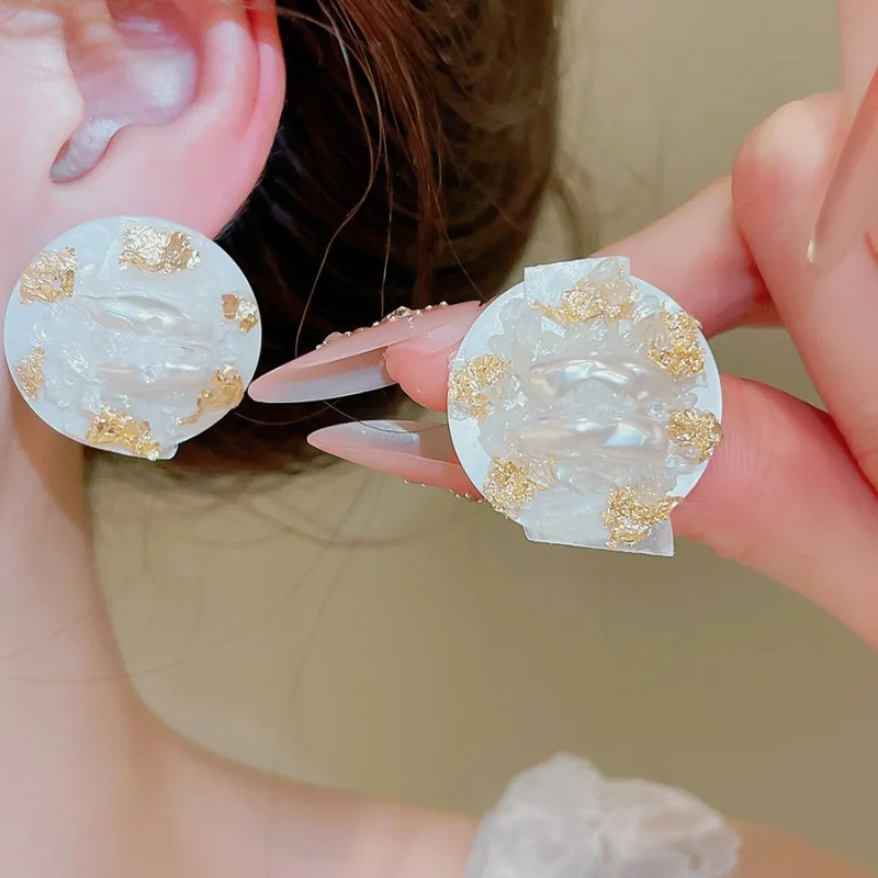 Minar INS Fashion Shiny Flake White Resin Imitation Pearl Round Drop Earrings for Women Gold Plated Alloy Holiday Daily Jewelry