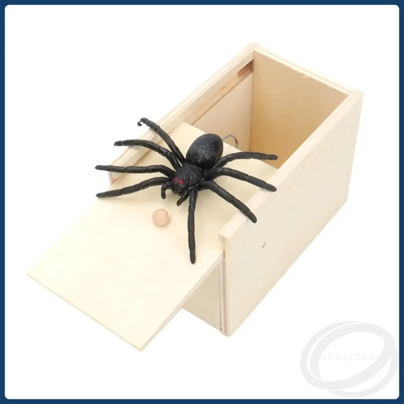 1pcs Funny Prank Toys Wooden Spider Prank Box Scary Spider Prank Box Halloween Party Decoration April Fools Day Props