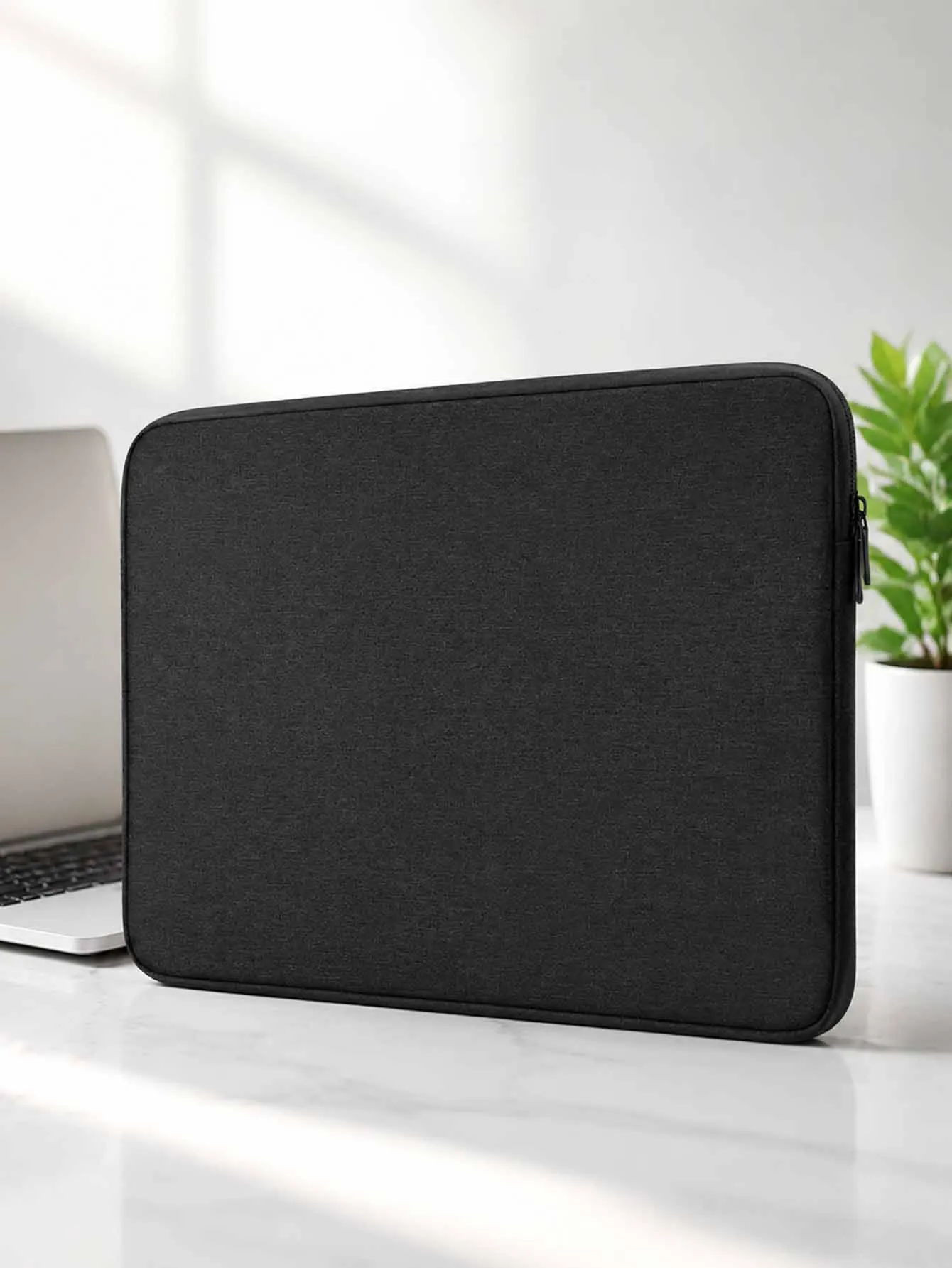 1 tragbare Laptop-Hülle, eine einfache, einfarbige Computertasche, geeignet für 13/15-Zoll-Laptops, eine leichte schützende Laptop-Abdeckung, Bürozubehör und Reiseaufbewahrung.
