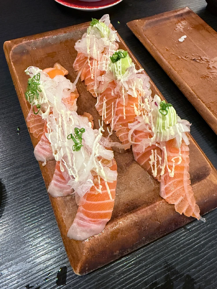 

Машина для упаковки жидкостей, машина для запечатывания упаковок, для соусов, молока, напитков и т.д. Автоматическая машина для розлива и упаковки жидкостей