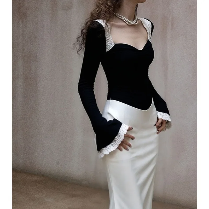 A Complete Set of Korean Deep Winter Wear High-end Rich Daughter Small Fragrance Black Lace Knitted Sweater Set.