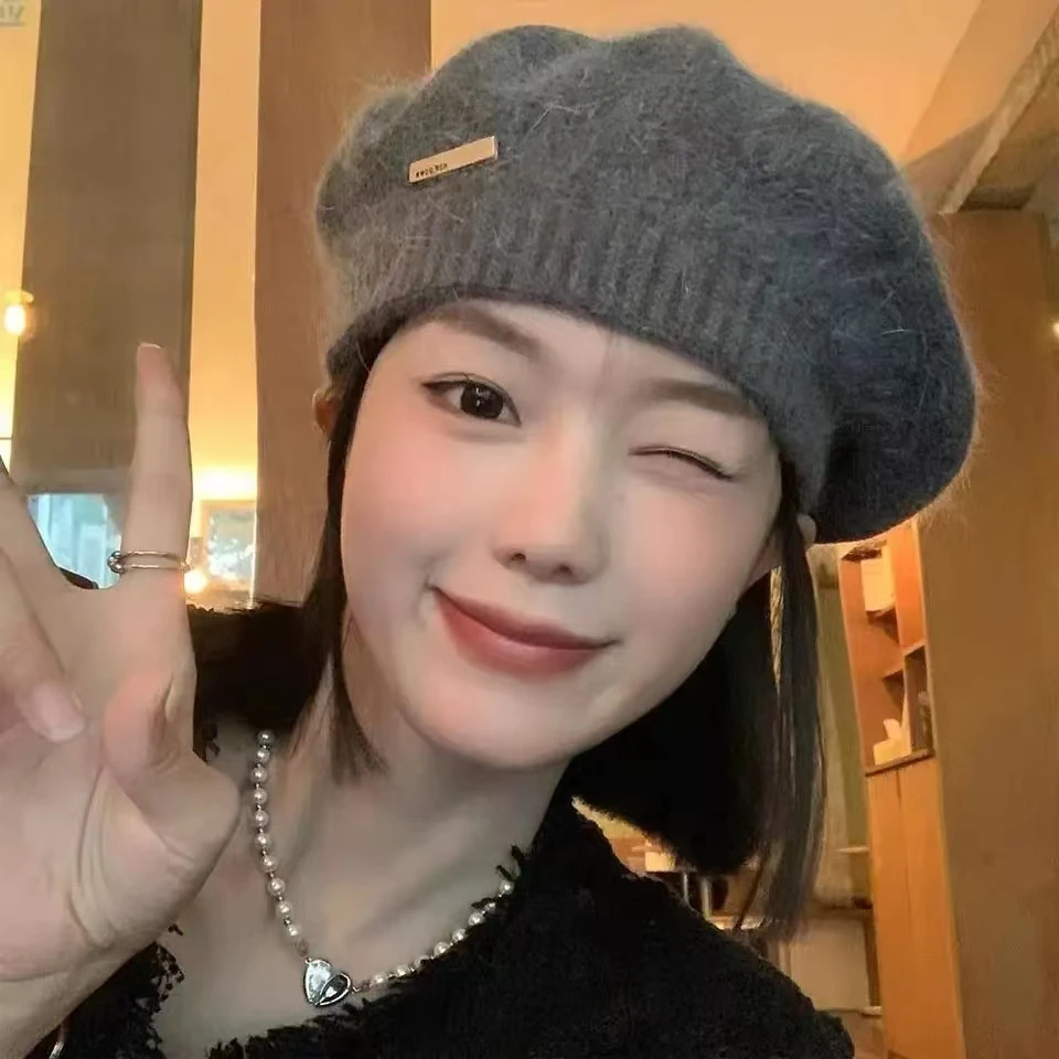 Boina de pele de coelho real simples versão coreana versátil para outono e inverno fora da rua bud chapéu de artista de malha
