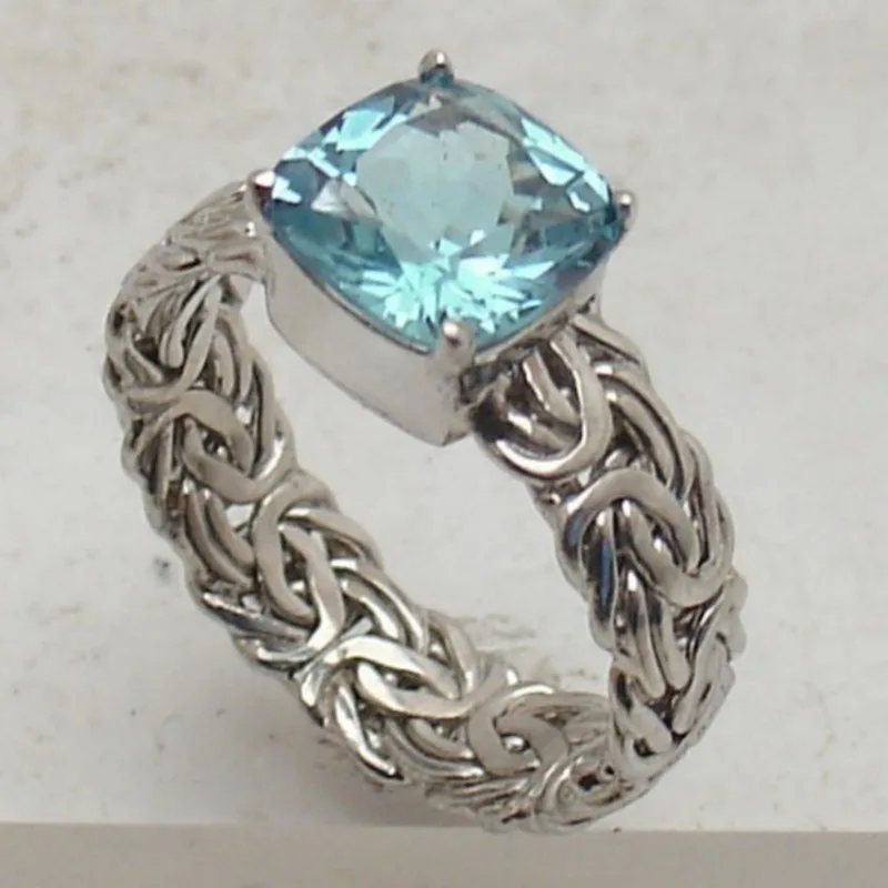 Vintage Inlaid Sea Blue CZ Women's Ring Ethnic Silver Color Hand Carving Daily Wear Party Jewelry Anniversary Gift