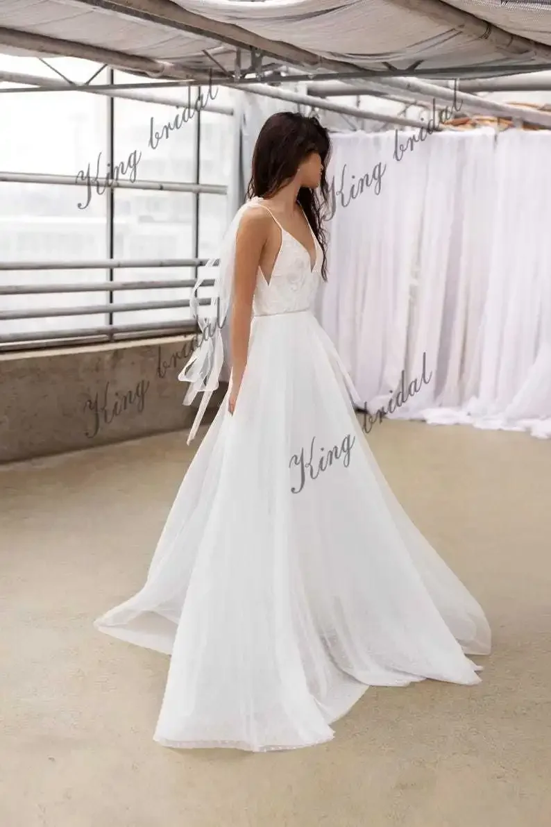 Benutzerdefinierte V-Ausschnitt Spaghettiträger Verlobungskleid Einfaches Hochzeitskleid Tüll Brautkleider A-Linie Elegantes rückenfreies Hochzeitskleid
