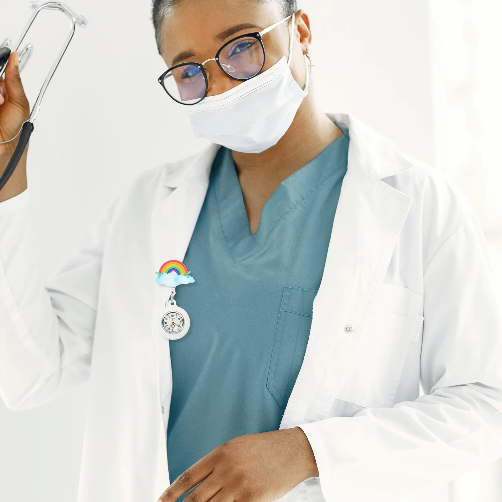 ساعة ممرضة قابلة للسحب مقاومة للماء بنمط قوس قزح ومشبك محمول على غطاء من السيليكون هدية للنساء #6