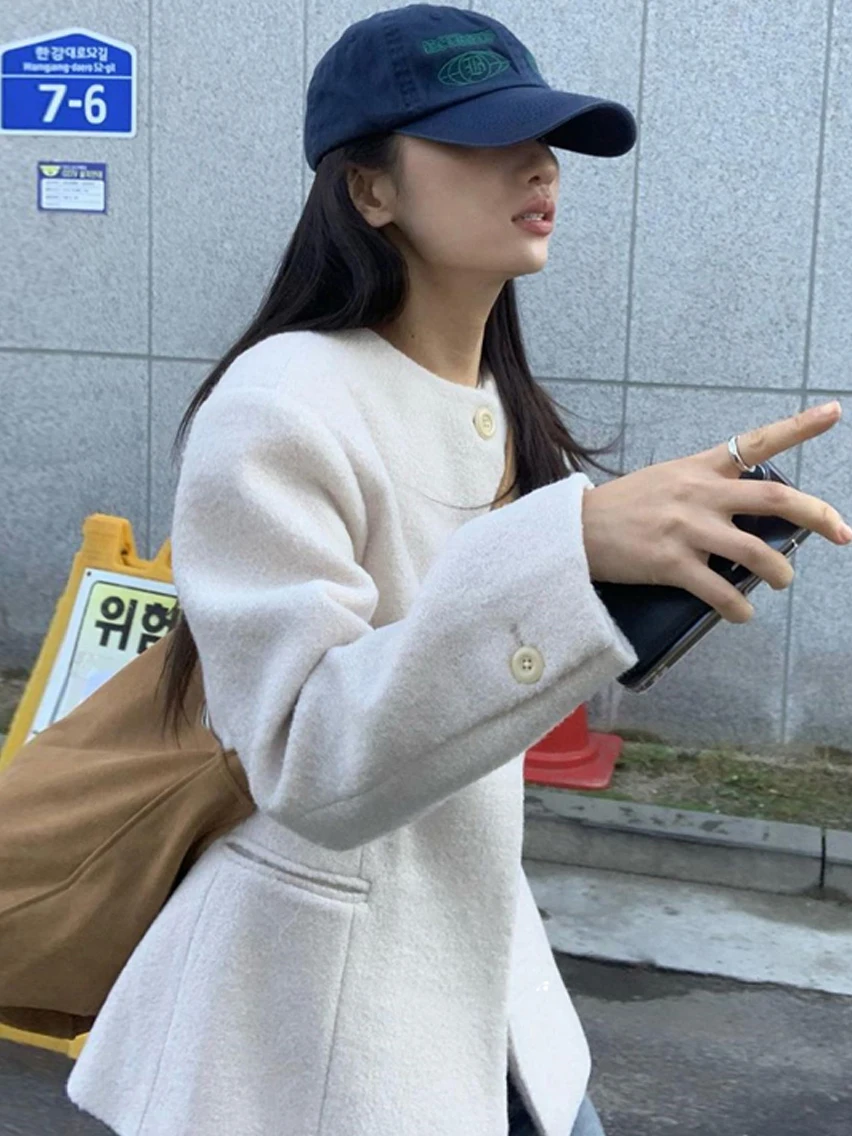 เสื้อโค้ทขนสัตว์ผู้หญิง ทรงกลม กระดุมเดี่ยว สำหรับฤดูใบไม้ร่วงและฤดูหนาว สไตล์เกาหลี ใหม่ ดีไซน์เรียบหรู ทรงเข้ารูป ให้ความรู้สึกหรูหรา